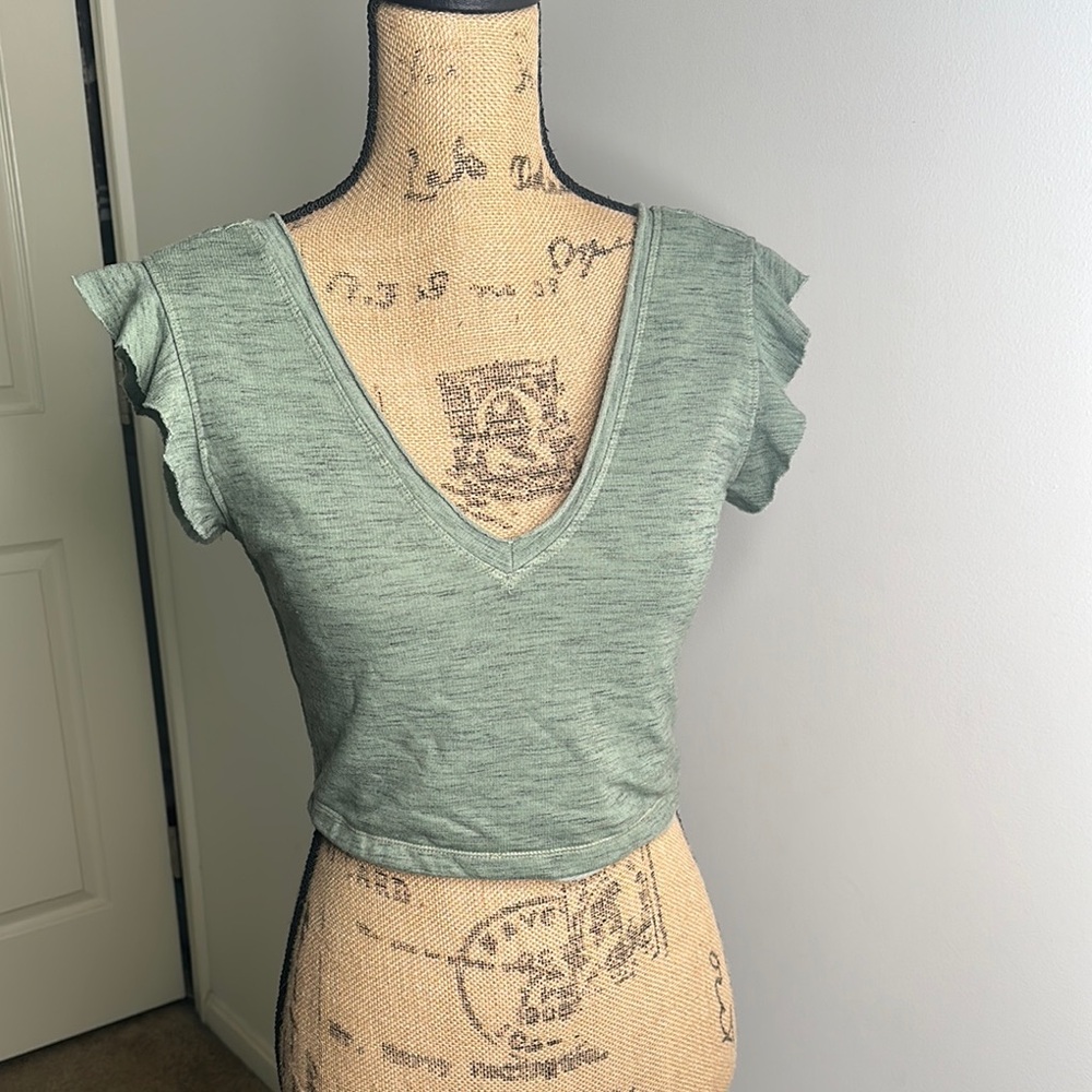 Women's free people movement Green V-Neck Ruffle Sleeve Top